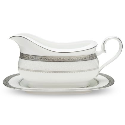 Gravy with Tray, 21 1/2 oz.