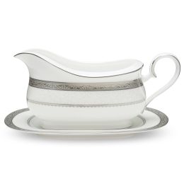 Gravy with Tray, 21 1/2 oz.